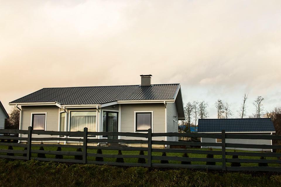 Estate Holiday Home Kuldīga Buitenkant foto
